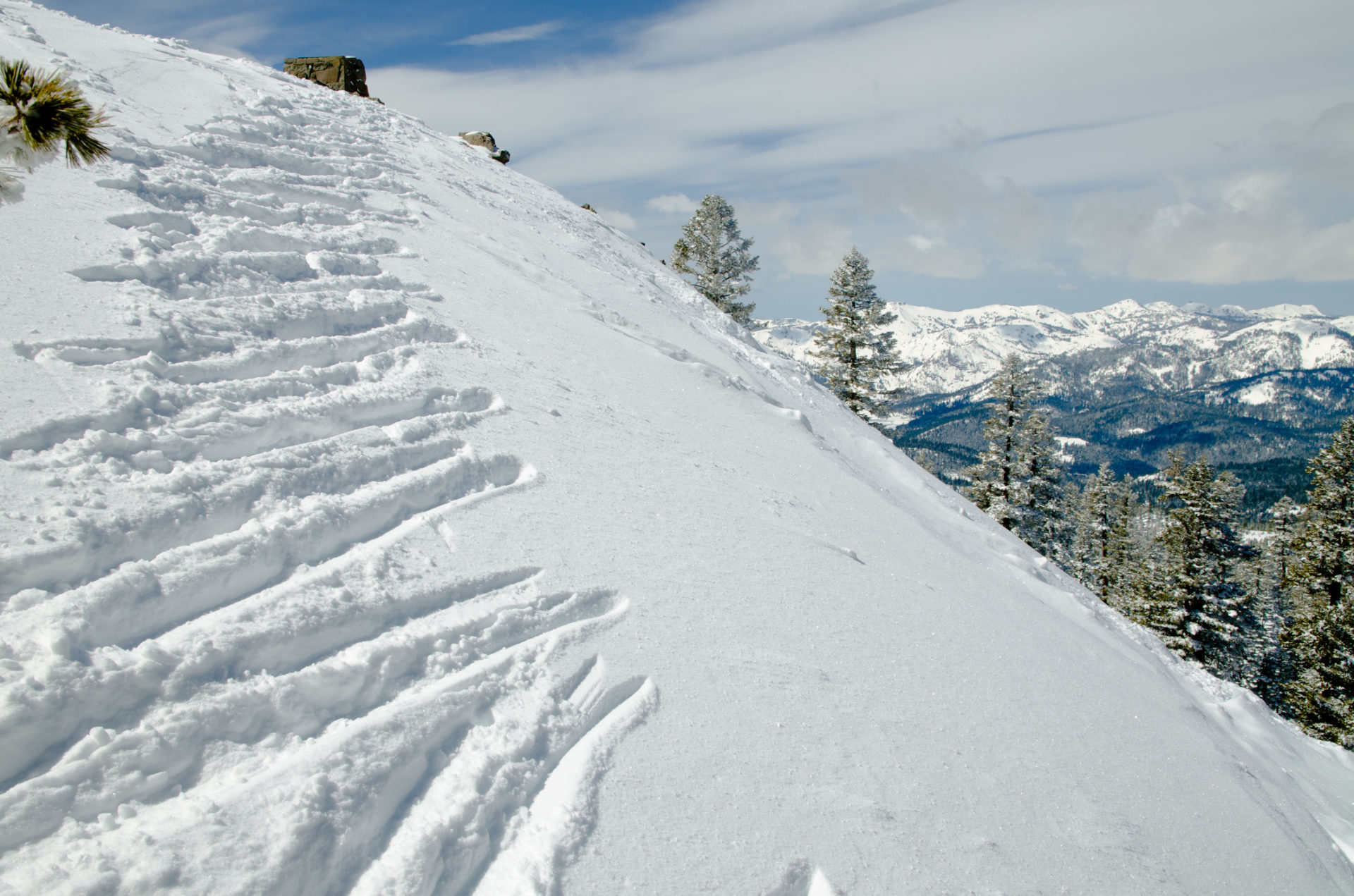 Lake tahoe snow alpenglow avalanche