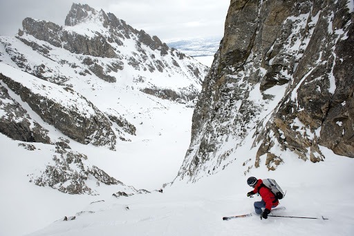 Dropping in the couloir