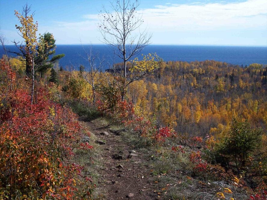 Lake superior hiking best sale