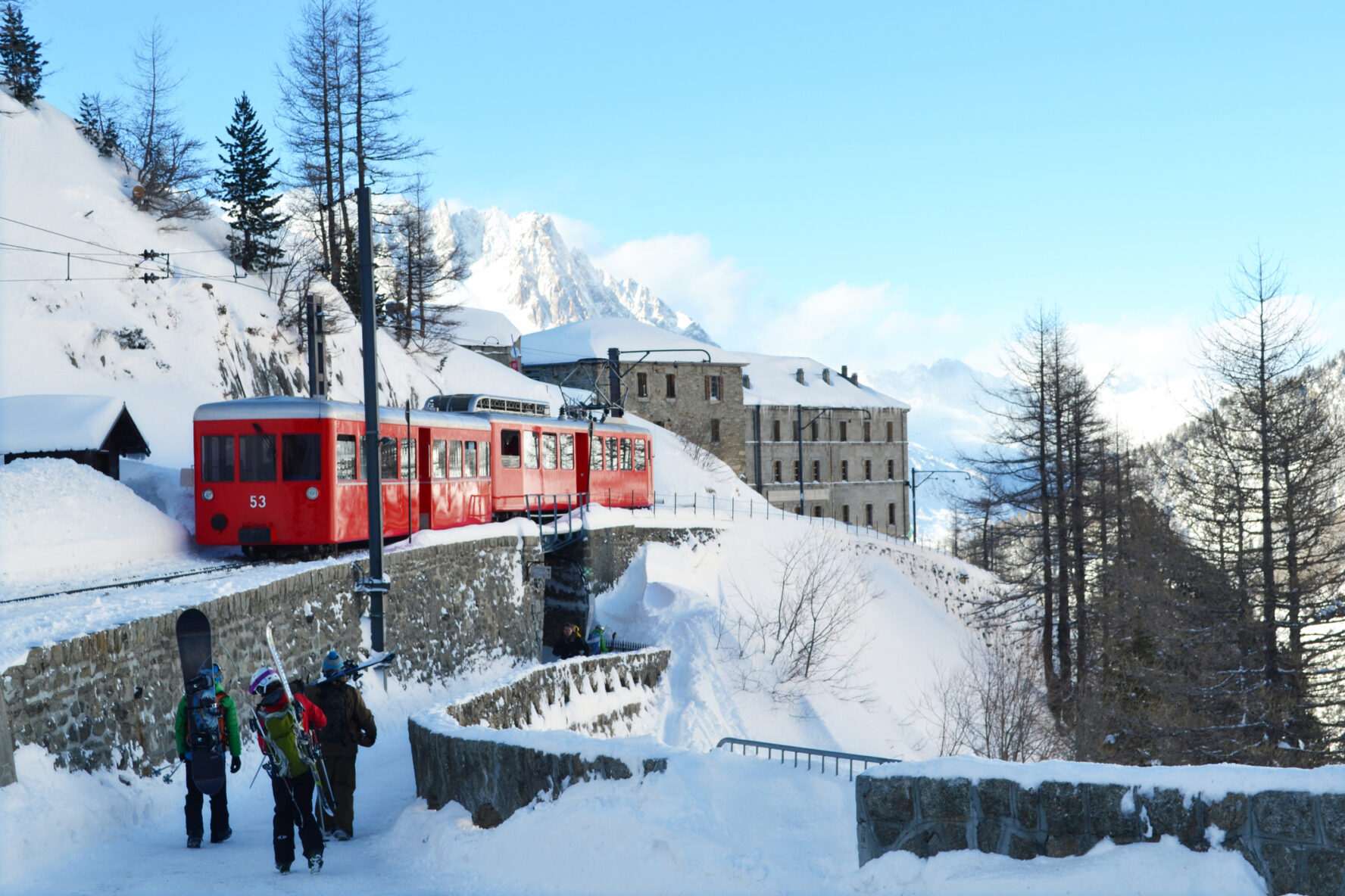 Enjoy the scenery of snowy Chamonix