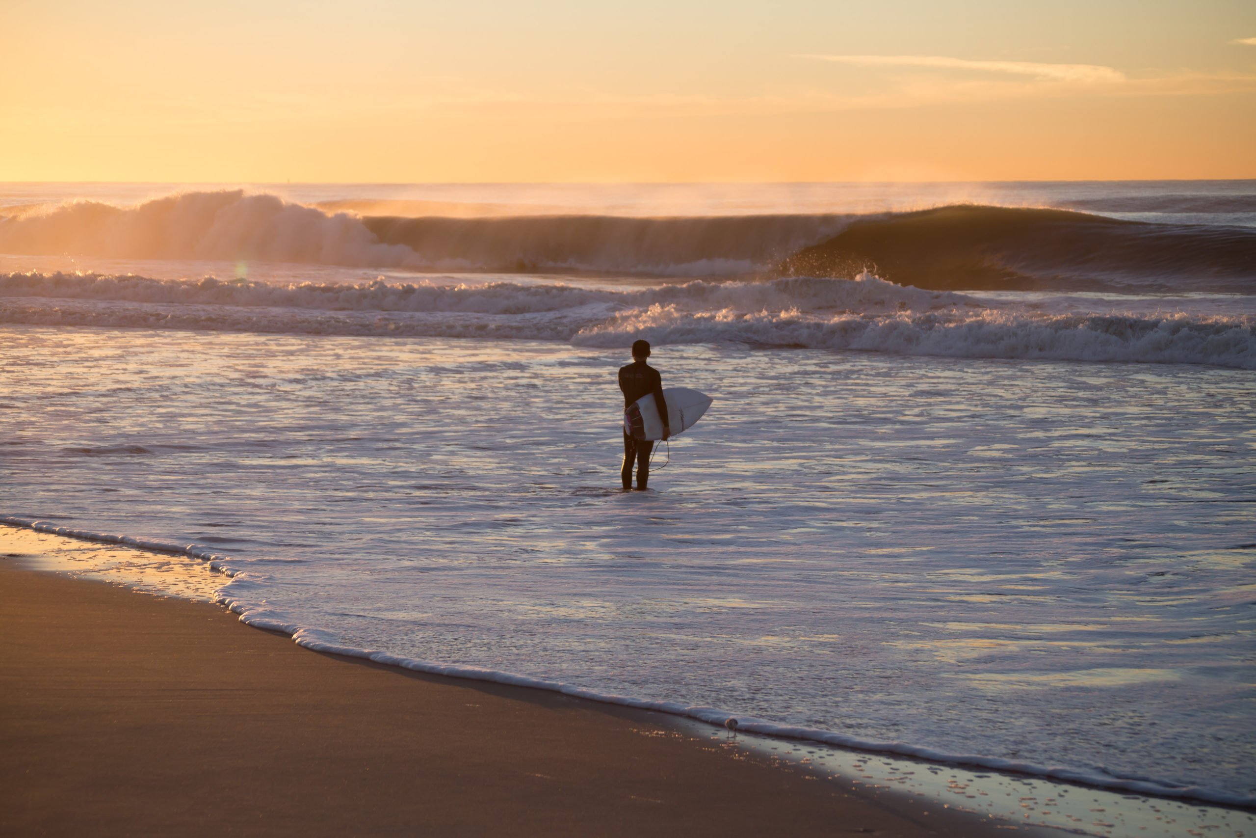 Surf Lessons in Long Beach, NY: Ride the Waves Like a Pro!