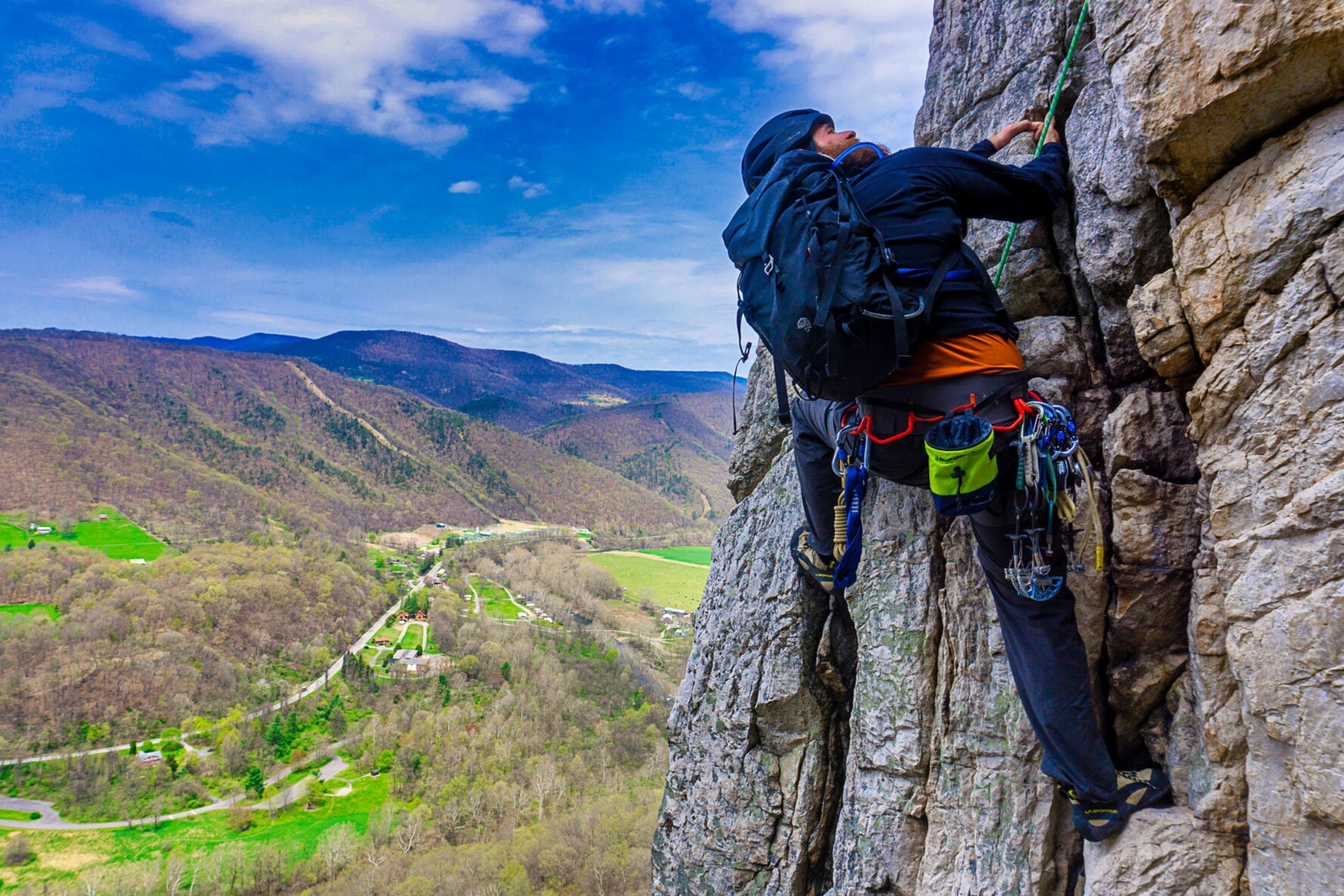 Climbing at Seneca Rocks: A Prime Multi-Pitch Spot on the East Coast