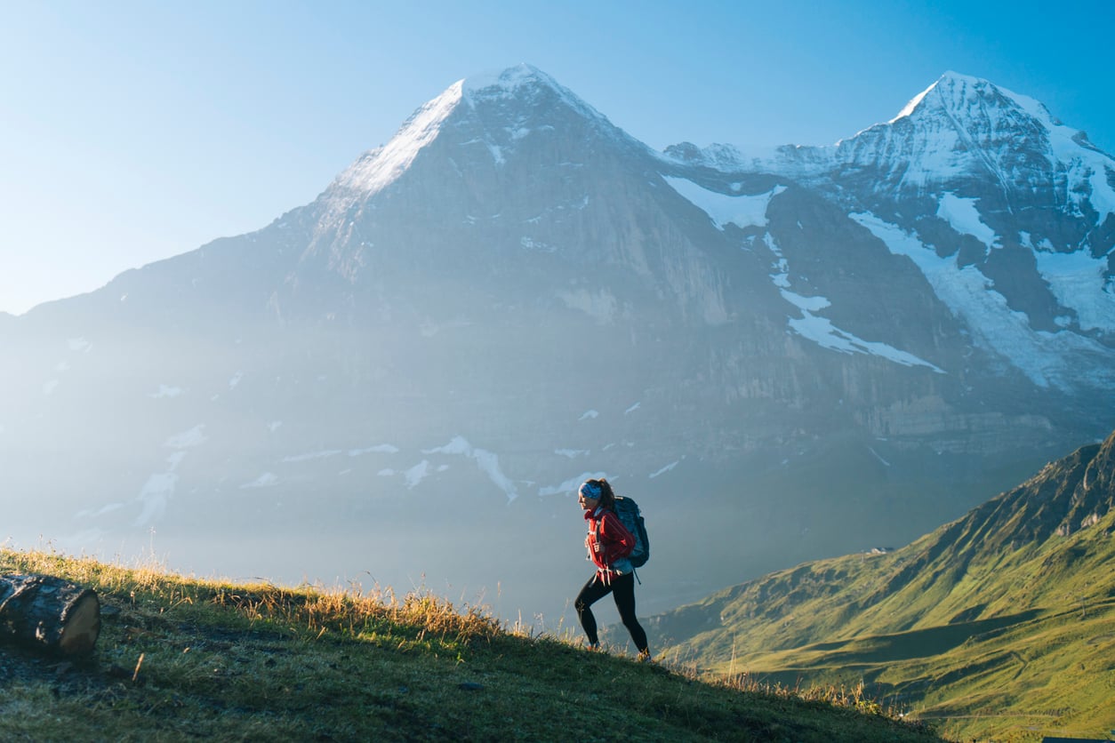 bernese oberland hike tour