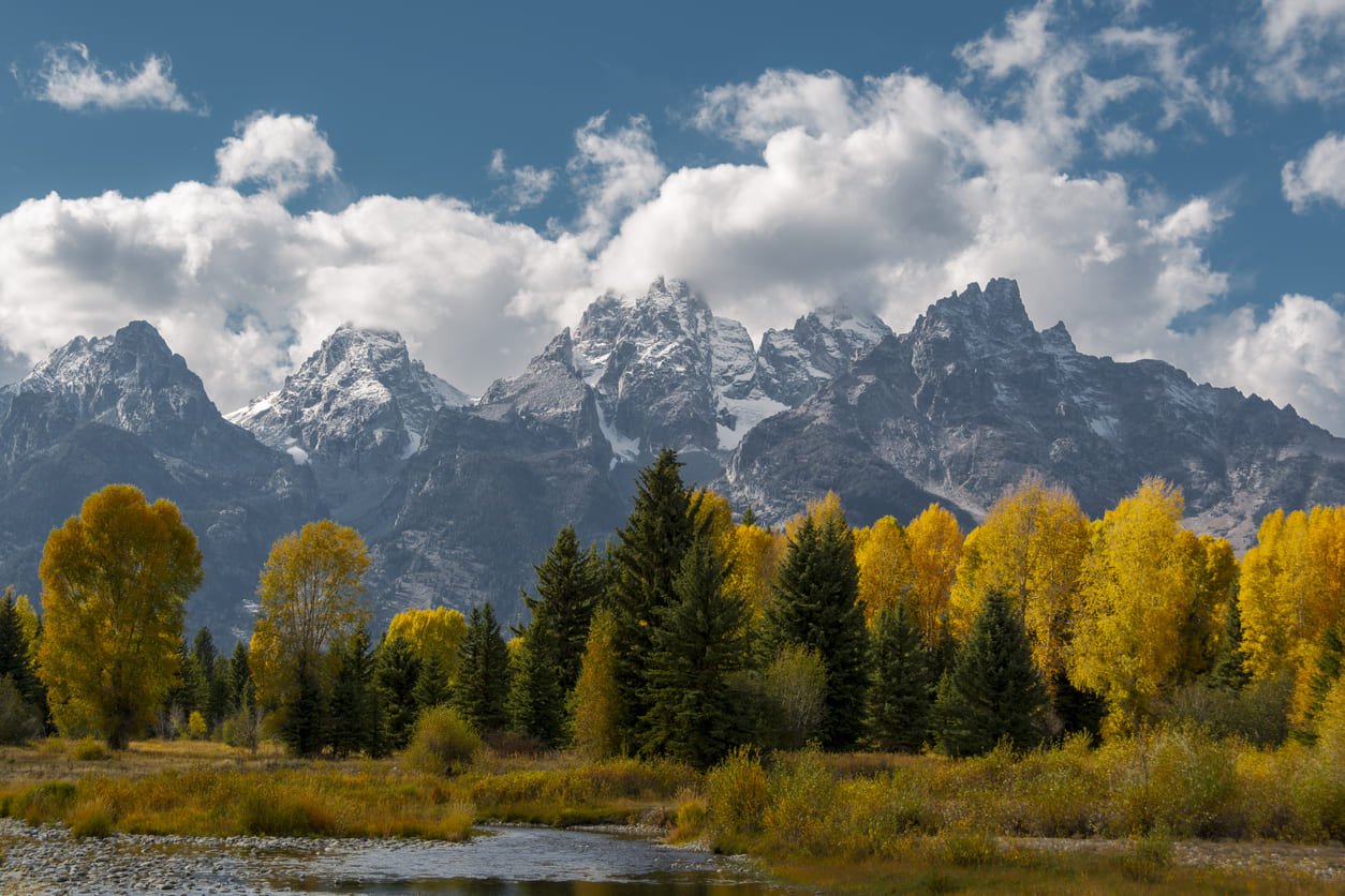 Mountain peaks Yellowstone