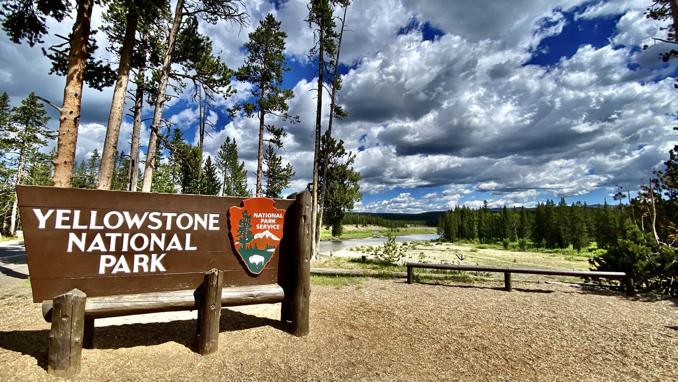 Yellowstone sign