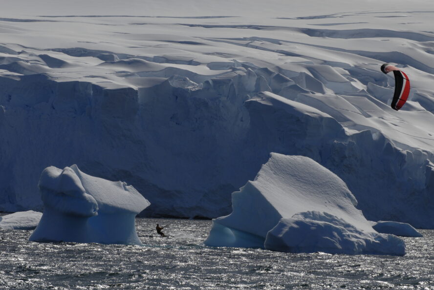 antarctic-snowkiting