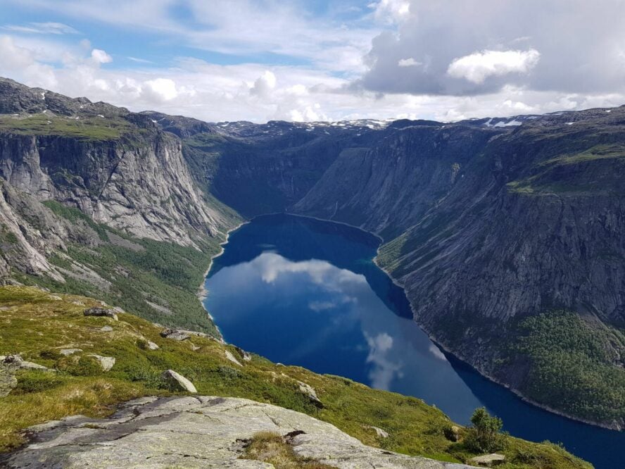 trolltunga hiking