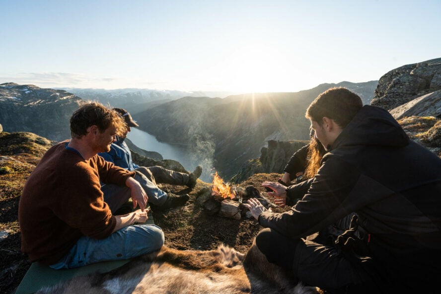 trolltunga hiking