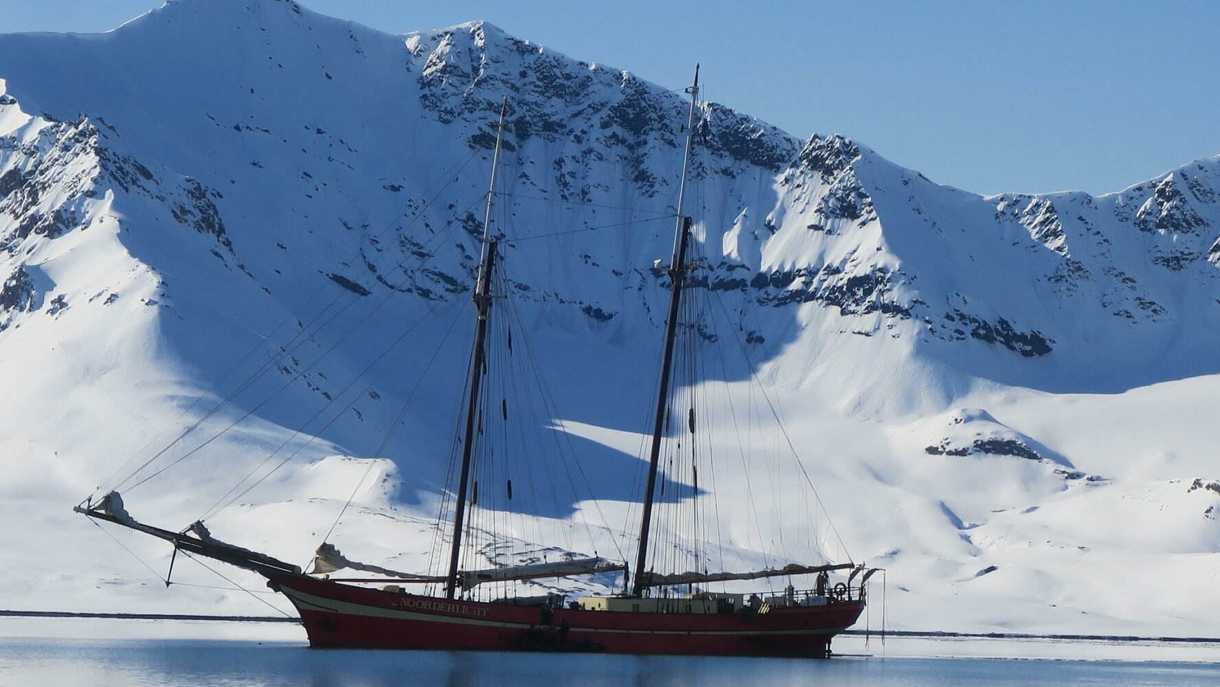 Sailing, Svalbard