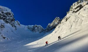 Snoqualmie Pass backcountry skiing