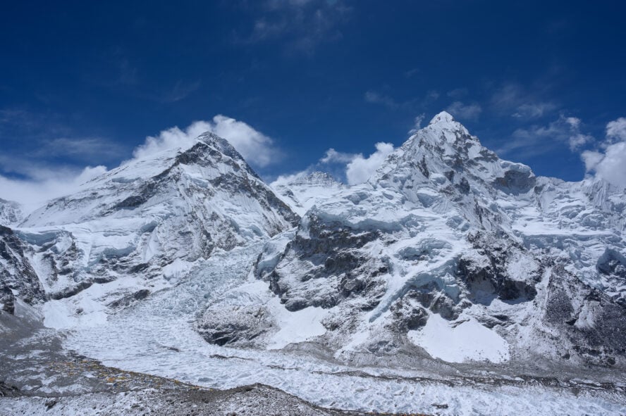 Mount Everest climbing