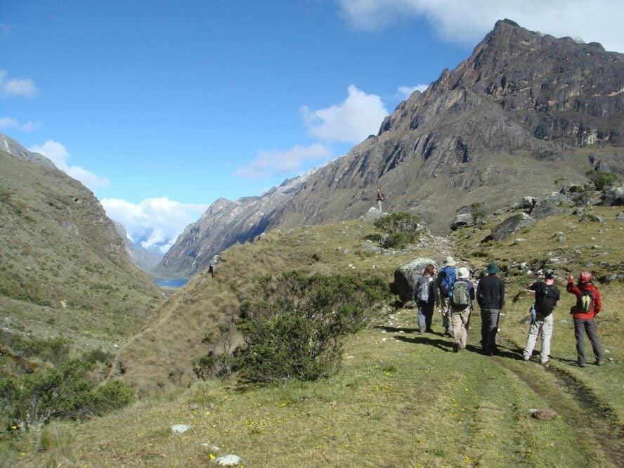 santa cruz trekking