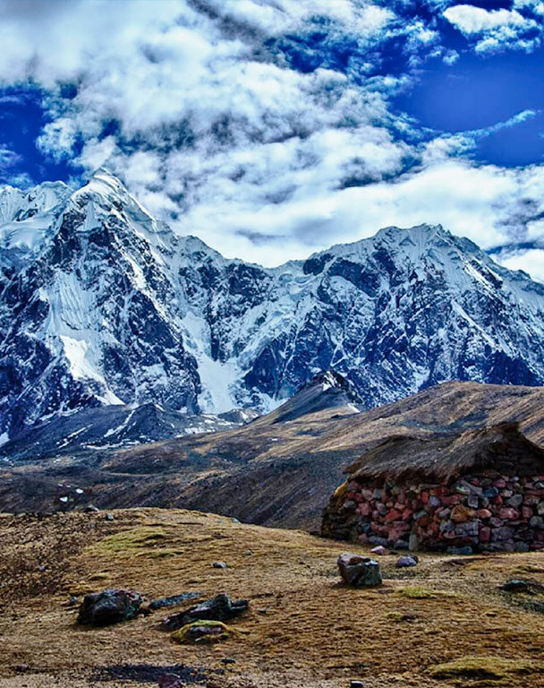 Hiking the Rainbow Mountain in Peru