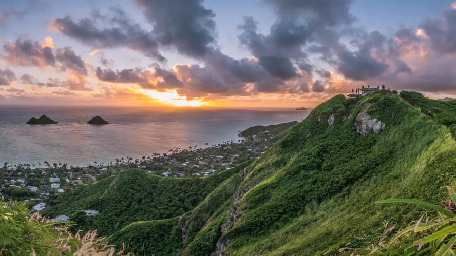 hiking oahu