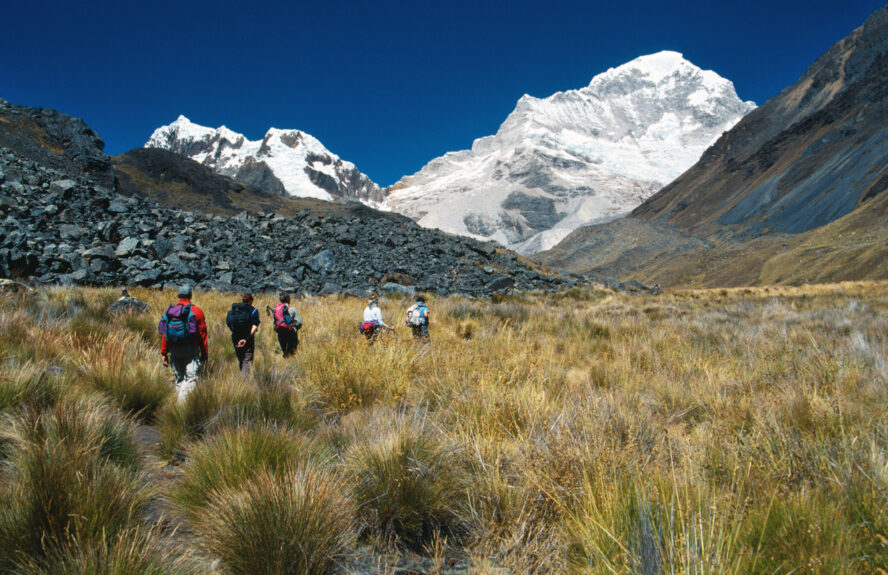 Santa Cruz Trek trekking.