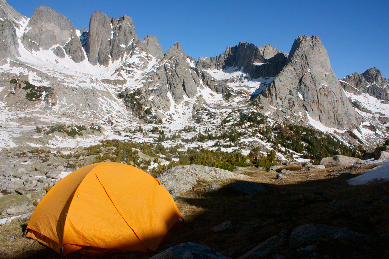 Camping in front of the cliffs of the Wind River Range
