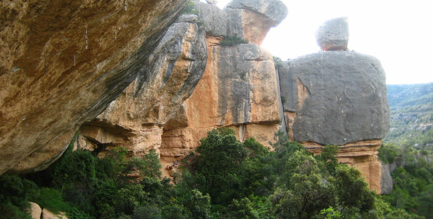 margalef rock climbing