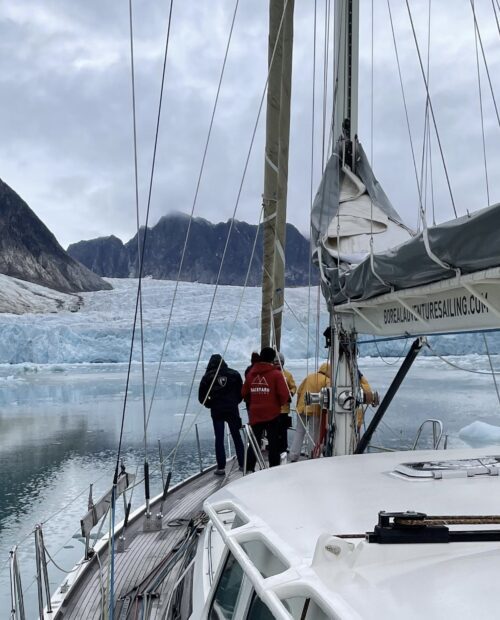 Svalbard sail and explore tour