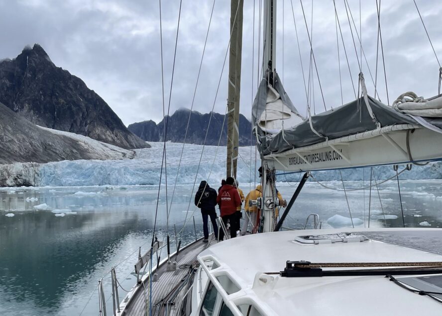 Svalbard sail and explore tour