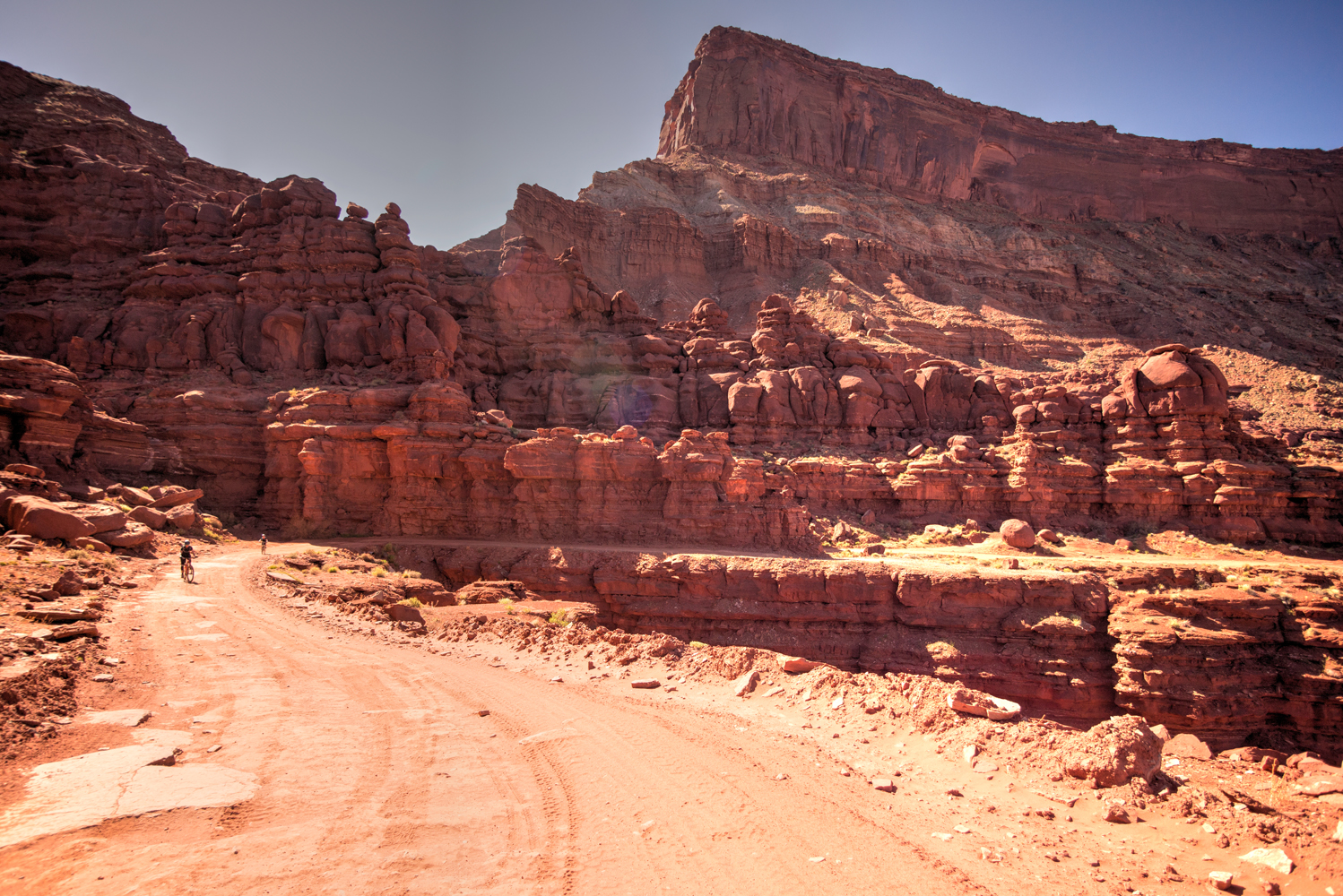 . The trail also touches upon many unique geological features, adding to its Moab flare, and it provides stunning views of the nearby Merrimac Buttes and the La Sal Mountains.