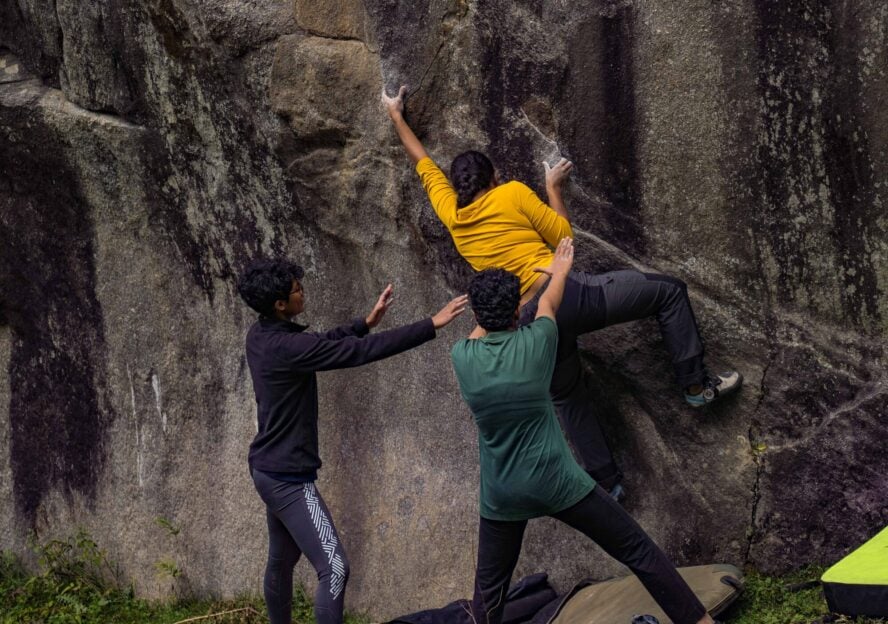  Beginners learning to spot and climb on their first day at CLAW