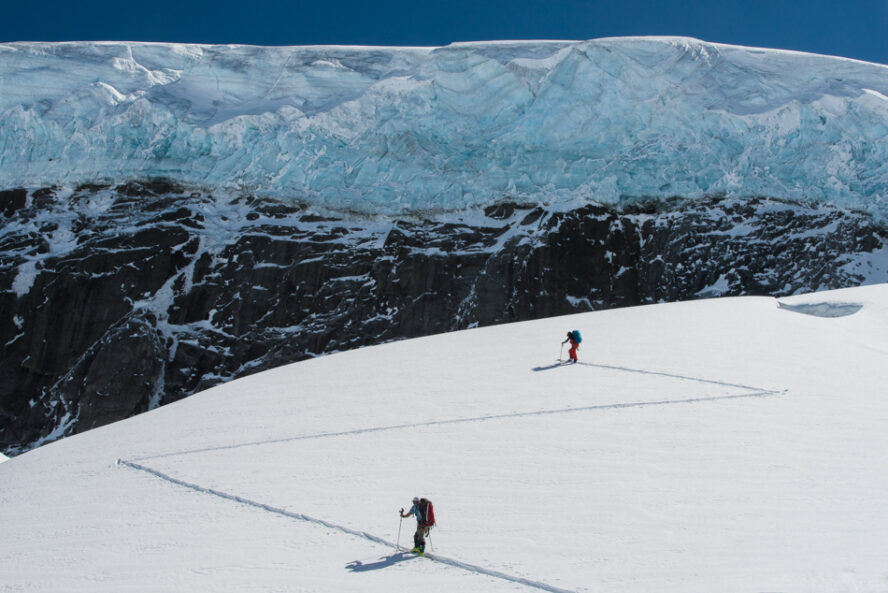 Rogers Pass is a high mountain route through the Selkirk Mountains. On our trip we’ll examine the beauty of glaciation, consider actions to preserve them, and discuss having an eco-friendly skiing holiday.