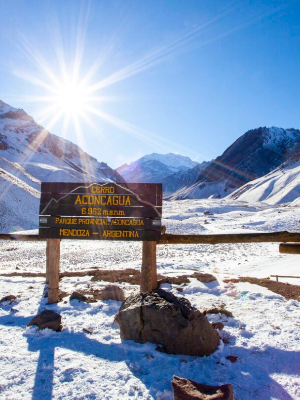 Mountaineering in the Aconcagua 360