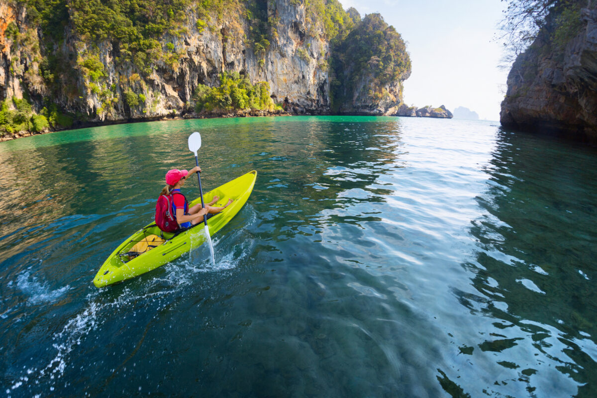 Kayaking can take you around the world’s waterways. Here are some beginner kayaking tips to help you get started.