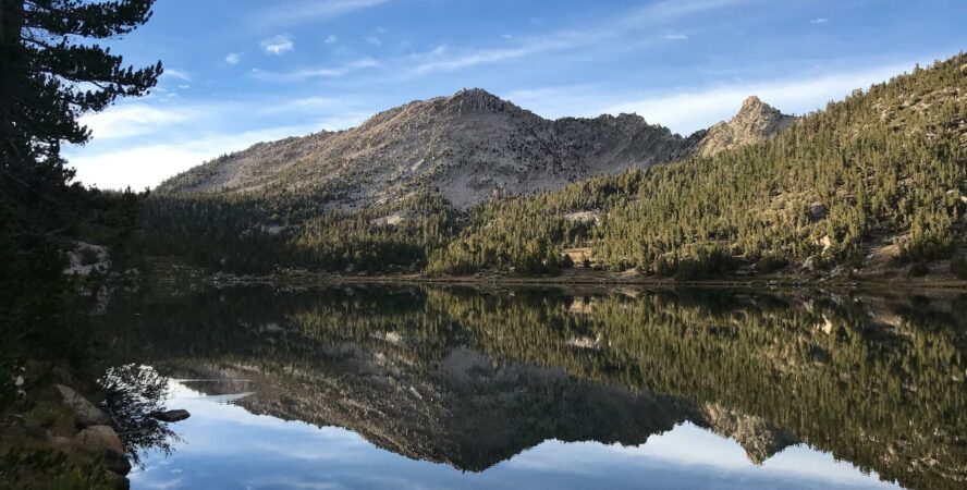 There are plenty of hikes to alpine lakes in Kings Canyon National Park.