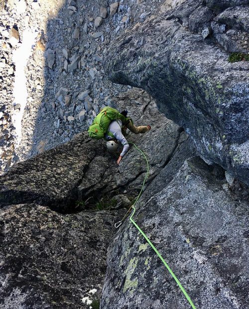 Alpine rock climbing courses in Washington