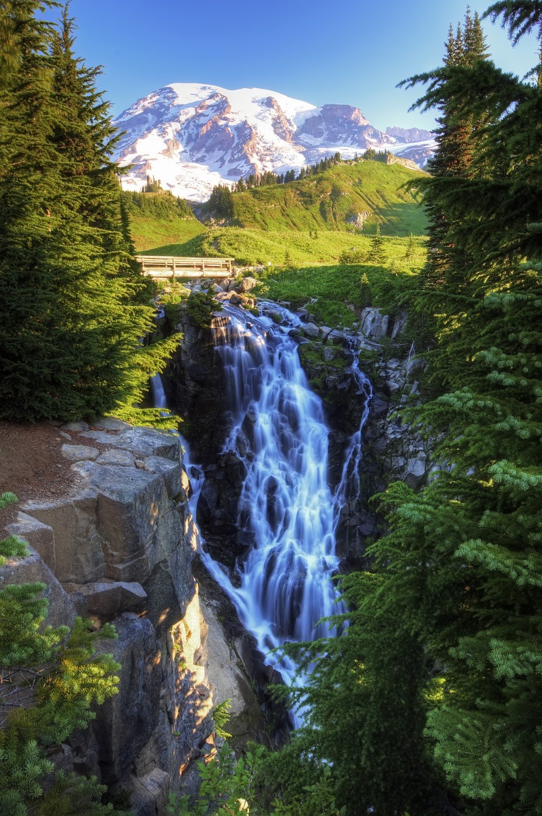 Myrtle falls at Mount Rainer National Park