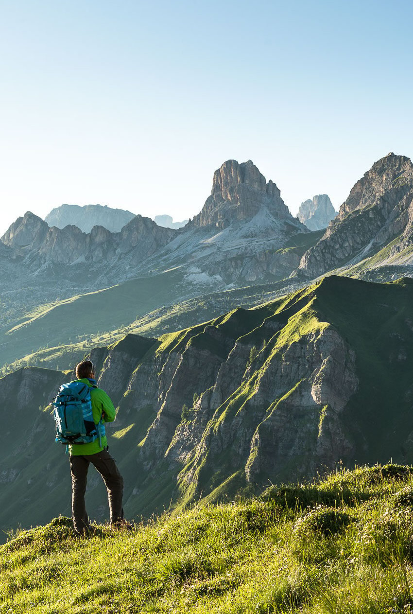 Guided Alta Via hiking tour parallax