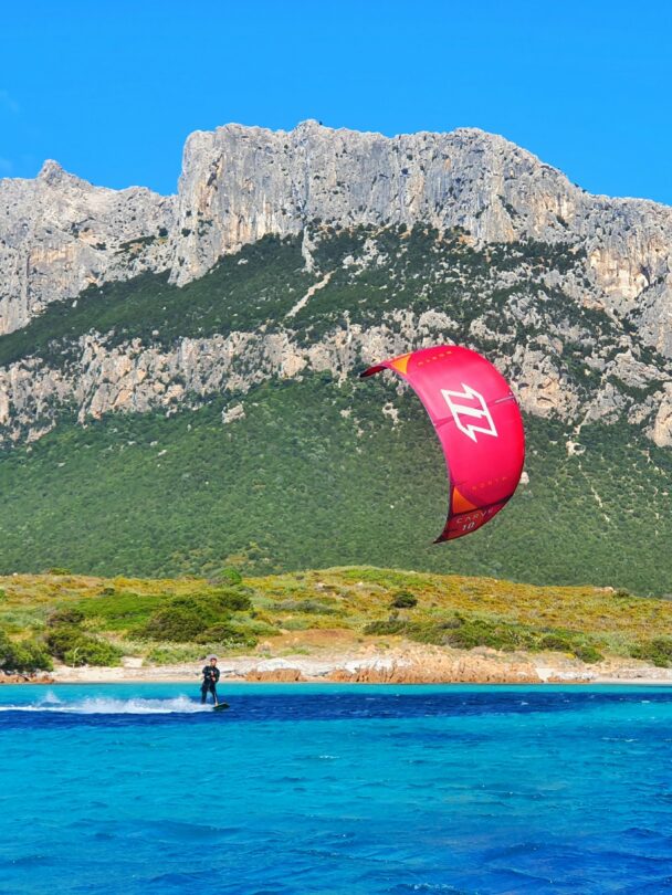 Sailing and kitesurfing Camp in Sardinia and Corsica