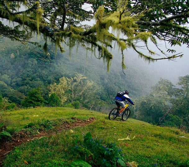 Guided multisport tour, Coast to Coast in Costa Rica