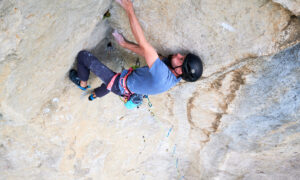 Jernej Kruder climbing Spomin (8c) in Anića kuk in Paklenica.