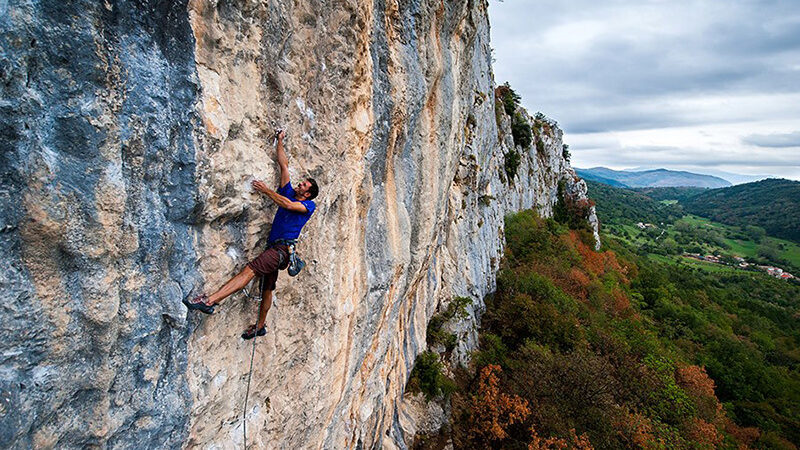 Superb limestone routes of Kompanj.