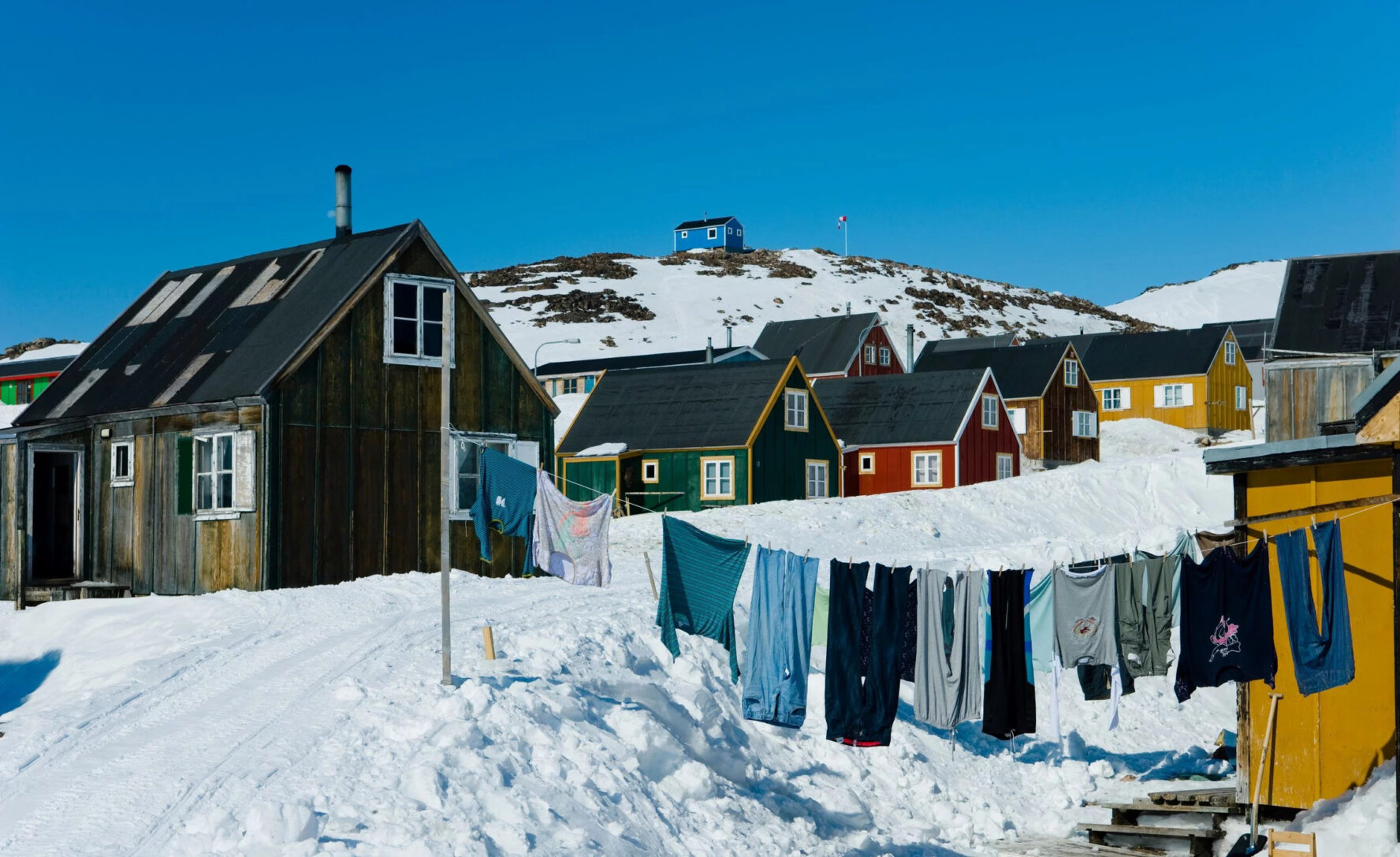 YARN, Greenland is covered with ice and Iceland is very nice