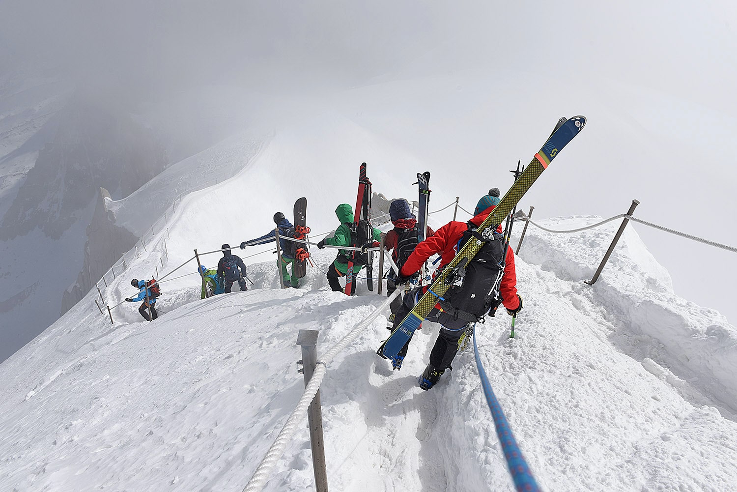 Off-Piste skiing Chamonix from the Aiguille du Midi and in the