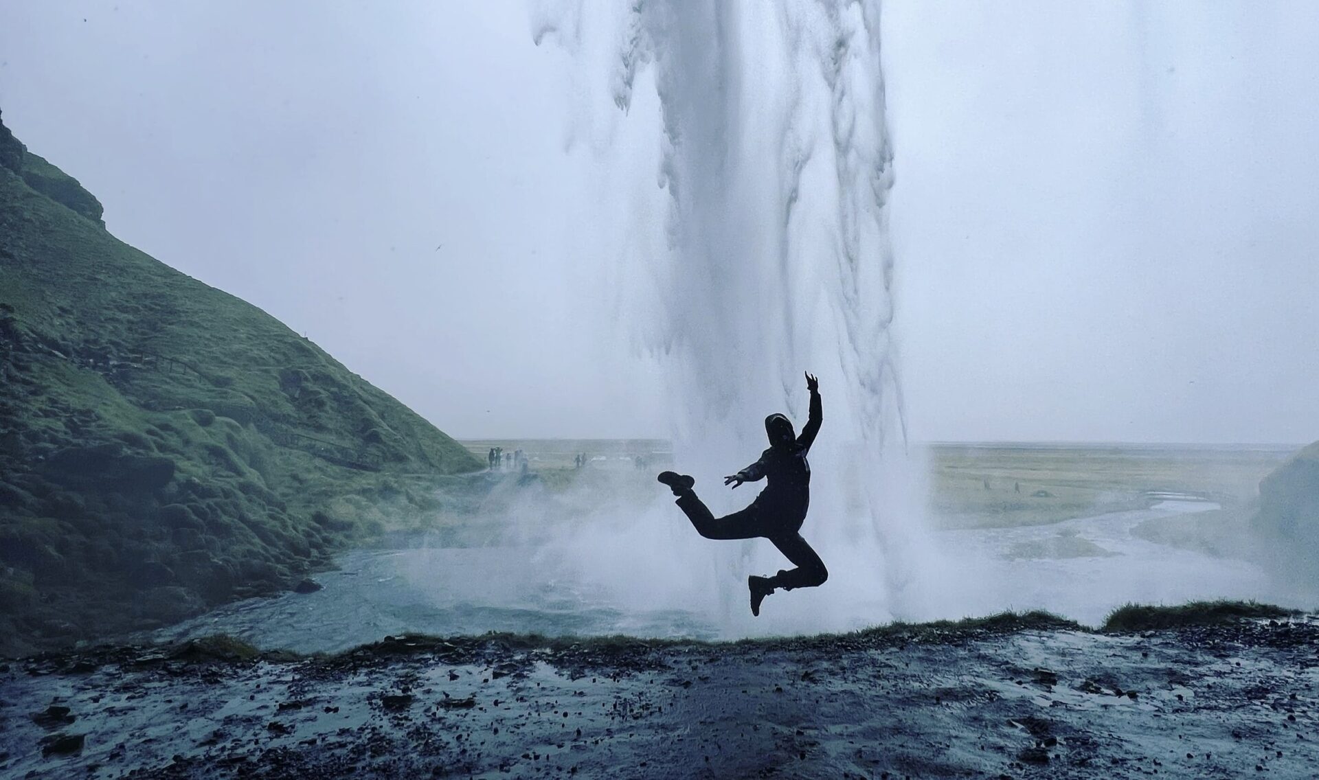 women tour winter iceland