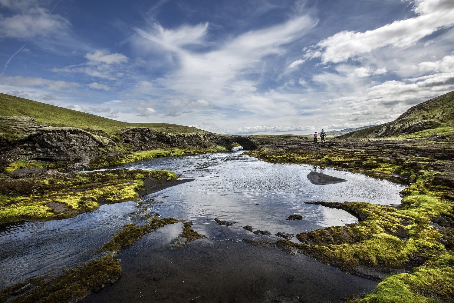 Landscapes of volcanic trails