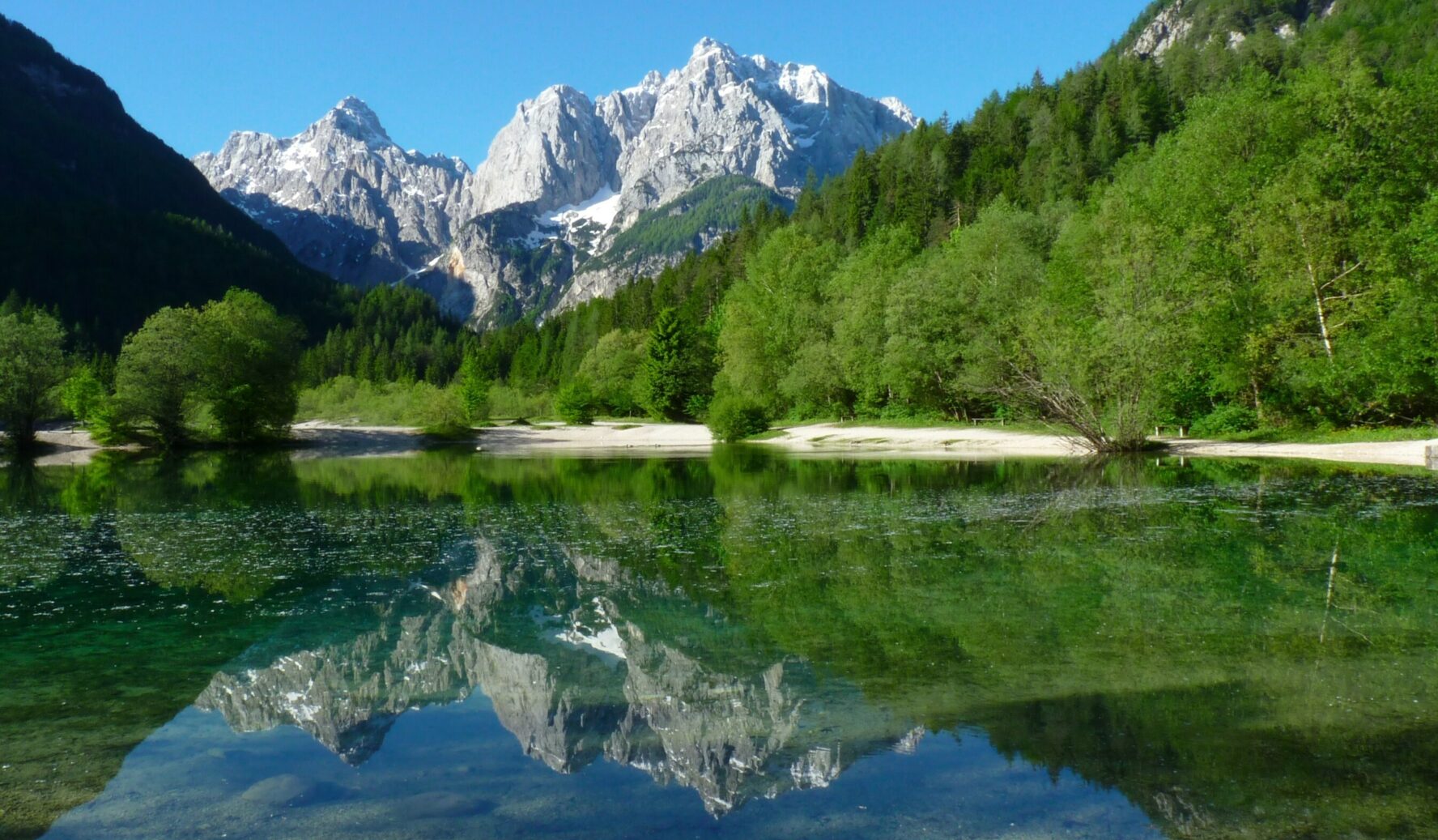 Lake Jasna in Slovenia