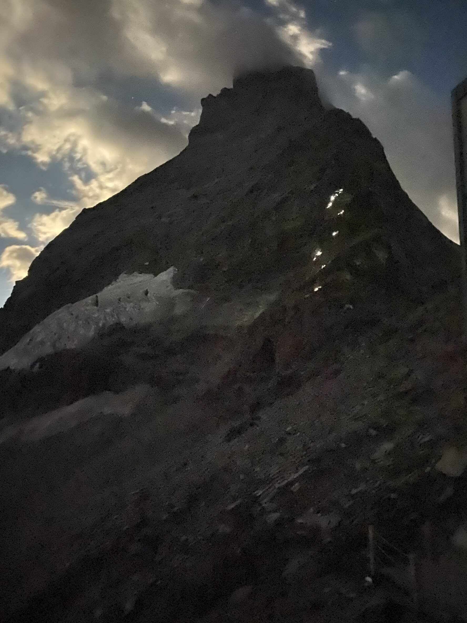 Ascent in the early morning hours Source: Guide (Webinar)