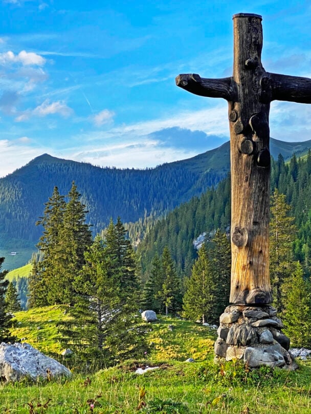 Guided hiking tour in the Engadin Valley, Switzerland