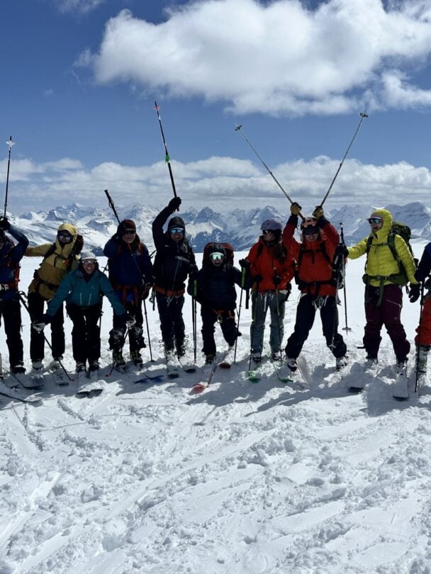 group skiers bow yoho