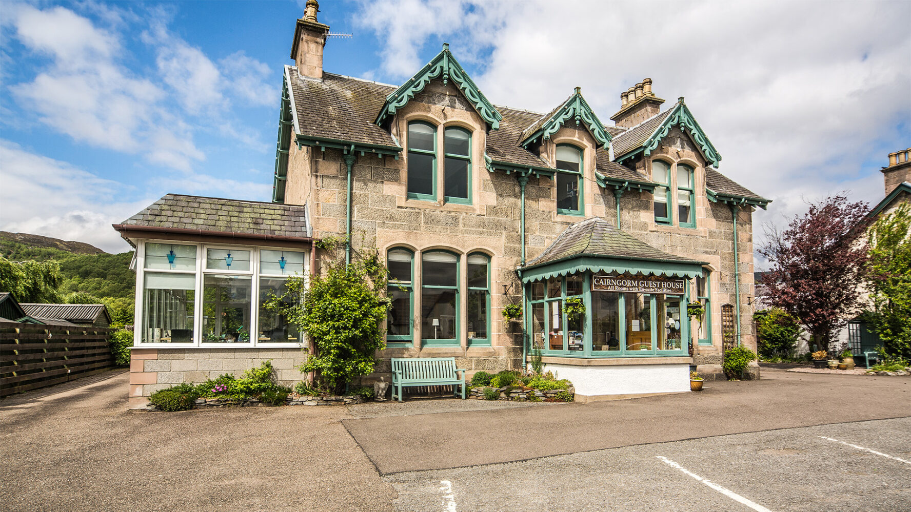 Cairngorm Guesthouse outside