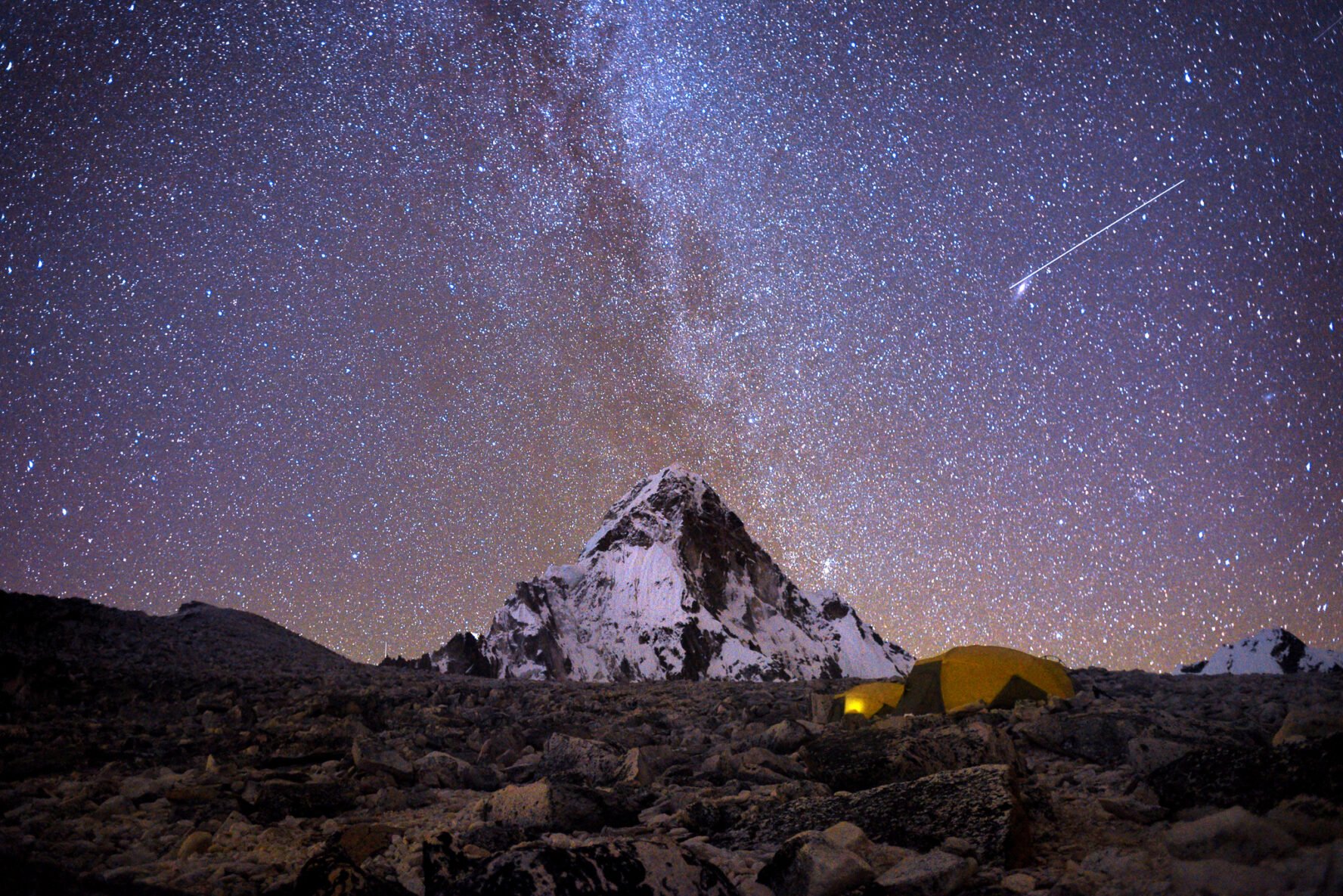 Night full of stars on Everest