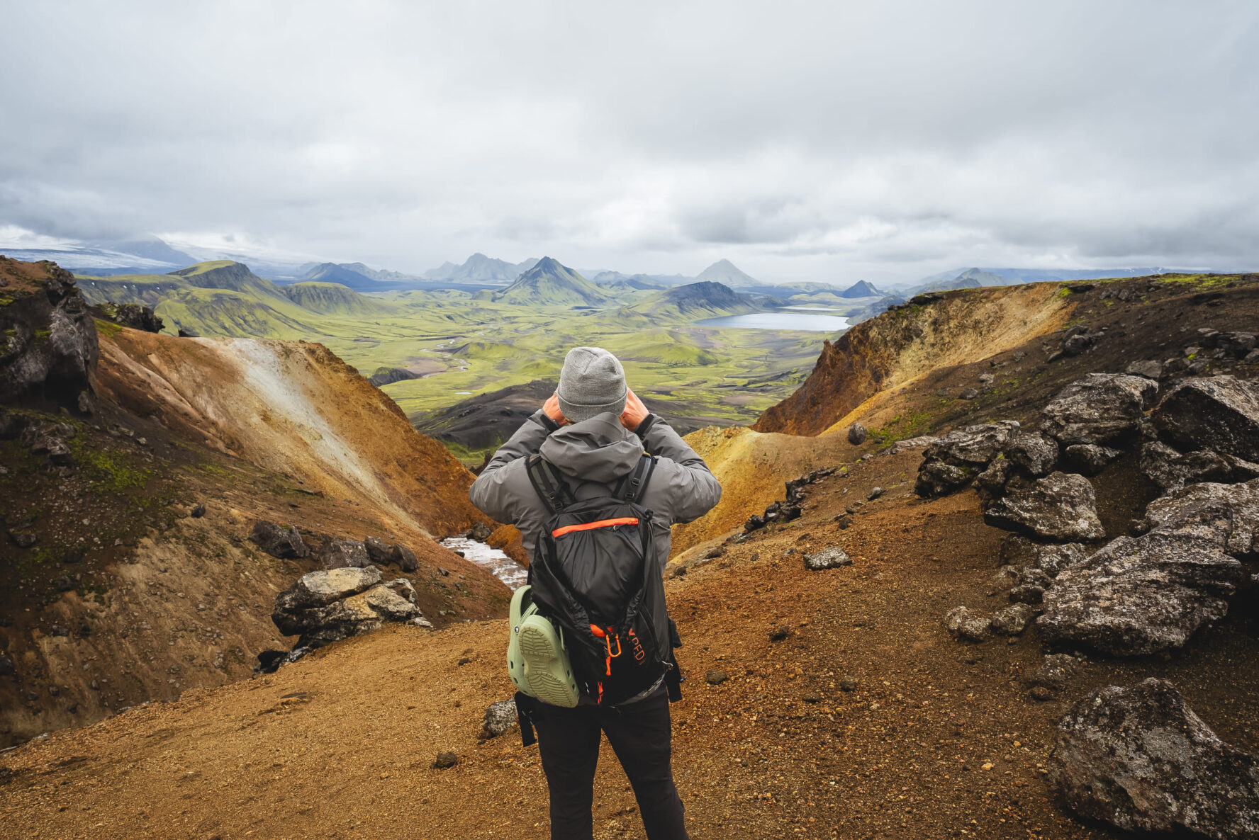 one hiker laugavegur trail