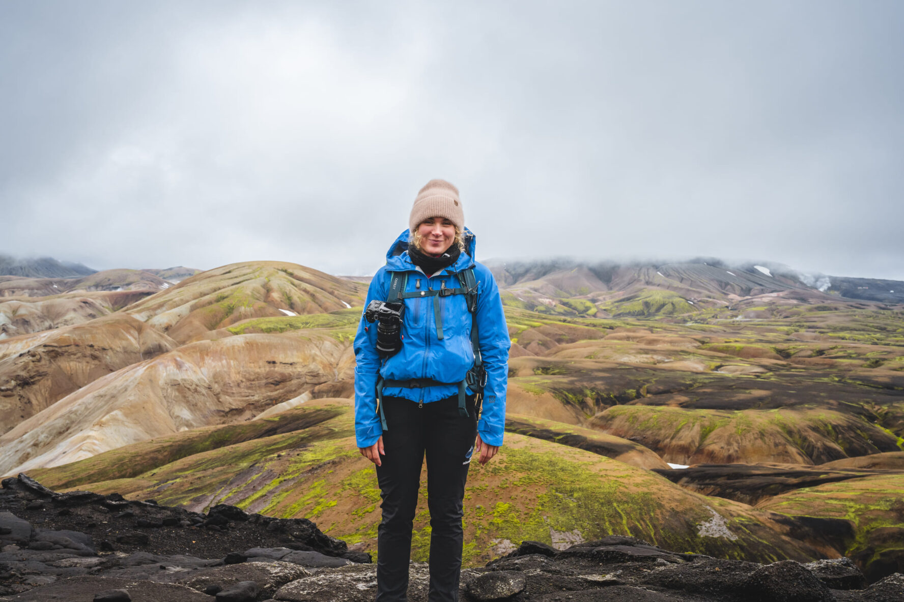 one woman hiker laugavegur