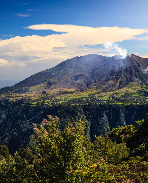 Volcanoes, rivers and beaches in Costa Rica