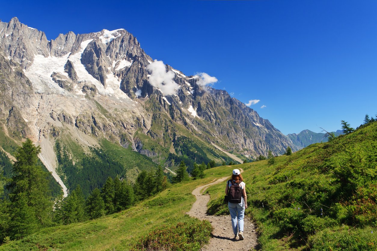 Guided hiking tour of hidden trails of Mont Blanc